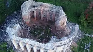 Заброшенная церковь в деревне Пятая Гора
