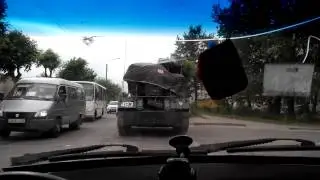 Танки в костроме ездят по асфальту.