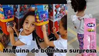 Máquina de bolinha surpresa | esse sim X esse não no mercado e muito mais !!!