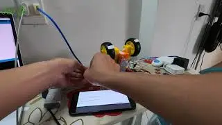 [IoTs][demo] control car with phone sensor  and esp8266 + L298N