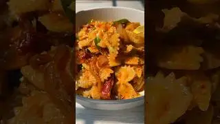 🧅 Have you tried this AMAZING Caramelized #Onion Pasta?! 🤤🙌🏼 #pasta #pastarecipe #onionrecipe