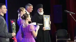Вручение спецприза РПО им  Александра 3 го на 5 Тихвинском фестивале  В С  Правдюк