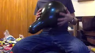 Black Balloon Sit Pop