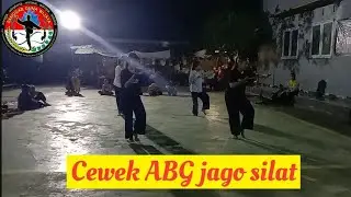 Cewek ABG jago silat