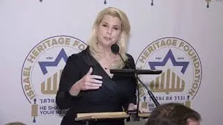 Book Signing event with Mike Pence: TV Anchor Rita Cosby