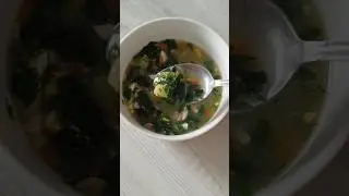 Летний витаминный суп из крапивы