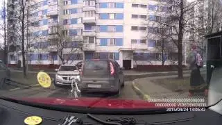 ТП за рулем - дворы #3 (поворачивать теперь в автошколах не учат)