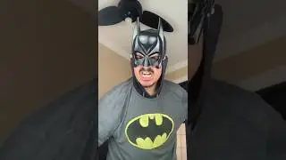 BATMAN INTERROGANDO: 