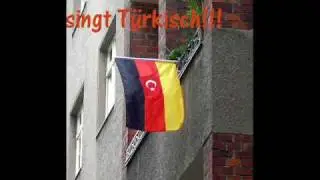 Deutsches Mädchen singt super Türkisch!!! Ziehts euch rein!