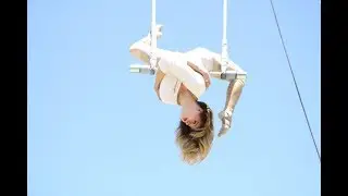 Milena Oksanen - Swinging Trapeze act