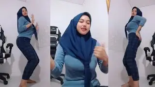 cewek cantik menggoda bola nya super jumbo. bigo live