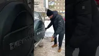 Снимаем глушитель нива Шевроле