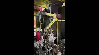 Used Fanuc Robot ARC Mate 120iC/12L w/Base (2013) for Sale
