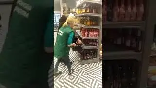 Ну уж очень "безразмерная" женщинка - XXXXL! 😂🤣