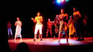 Colmeia - Apresentação de dança dos jovens na festa de encerramento de atividades 2010