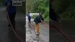 lanjut part 2 semprotin jalan dieng gegara tumpahan solar
