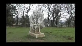 LA VALLÉE DES SAINTS