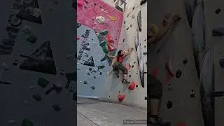 v6 crimpy slab🤩 #bouldering#climbing#boulderinglife#indoorclimbing