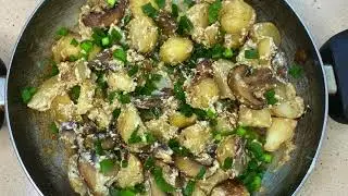 Картошка С Грибами И Сметаной -  просто и вкусно