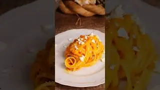 Linguine cremose con carote e feta