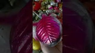 Вы за современные или за советские новогодние игрушки?