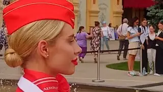 Аэрофлот/дефиле стюардесс/Нижний Новгород/форма разных времен/в рамках 100-летия первого авиарейса