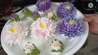 A gorgeous cake with chrysanthemums made from BZ cream.