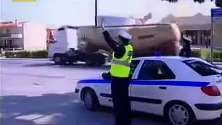 The coolest way to high five the police
