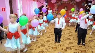 Вход на выпускной праздник: 