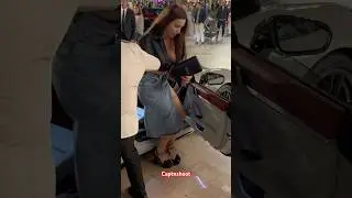 SUPER SEXY LADY ARRIVES IN PORSCHE CARRERA 