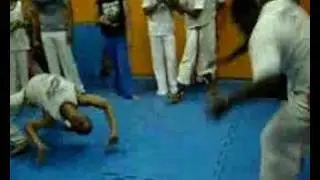 Professor Bisc8 - Asssociação Lagoa Azul Capoeira