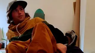 Skater gets soaked in bed 😜🖤