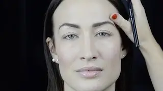 How to apply eyeliner like a pro,using gel eyeliner. Quick and easy