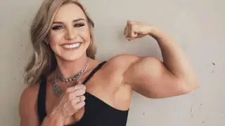 TOP 4 Strong Muscle Female Bodybuilders