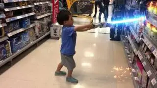 Toy Lee's Super kid! : Lightsaber so dangerous!! ~