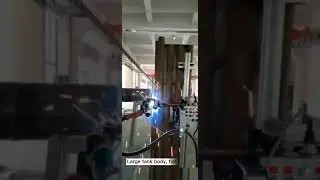 Magnetic force attraction style vertical welding tractor