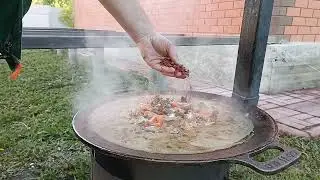 Готовим на даче. Плов на садже! Быстро и вкусно!