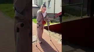 Leg Cast & Crutches