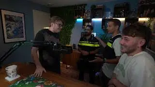 De politie breekt in bij streamer Jeremy Frieser!  | Give a Nod to the Mod