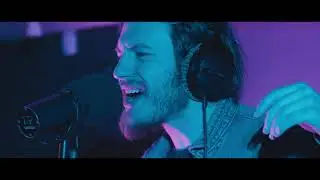 Bloodhounds - Dam That River [Alice In Chains Cover] (Live at Sunrise Sound Studio)