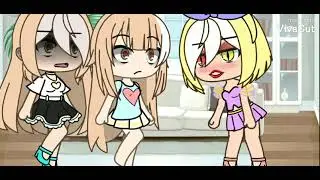меме:почему ты не можешь быть как твоя сестра? 😡😏
