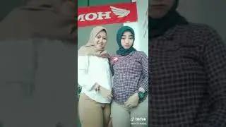 Jilboob body hot ama temen