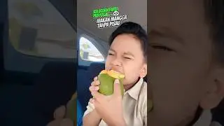 The cuteness of Farel Prayoga eating mango with skin 