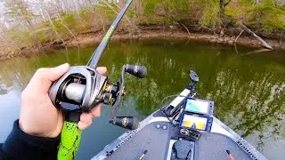 Fishing in CLEAR Lake for BIG DEEP Water Bass