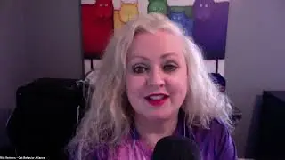 HOLIDAY DÉCOR AND CATS  with Dr. Kelly Cairns 