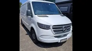 Lot 1A: 2020 Mercedes Benz 907 Sprinter AG Van