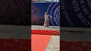 Певица Лёля Хаммер дала концерт на ВДНХ