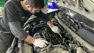Замена прокладки клапанной крышки Понтиак Вайб.