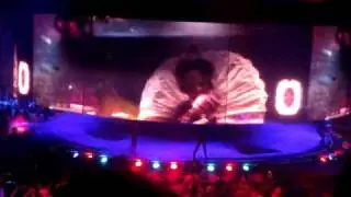 Britney Spears: opening (circus)