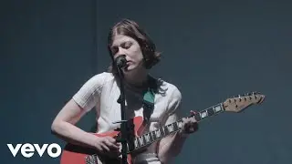 Porridge Radio - A Hole In The Ground (Official Video)